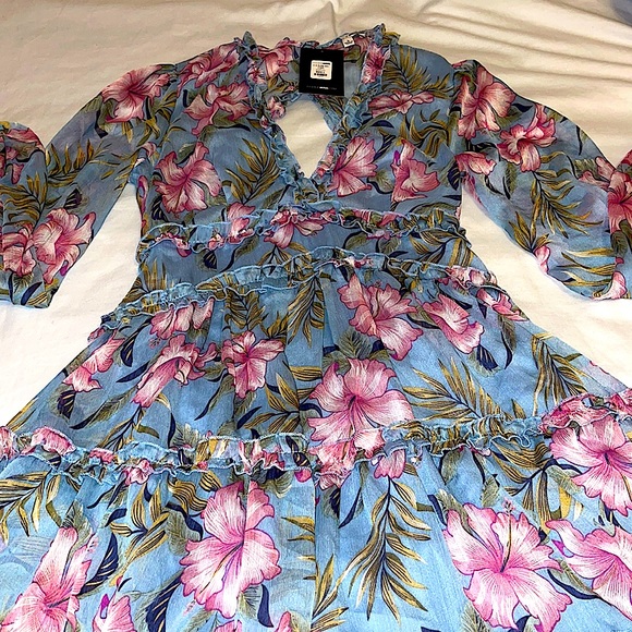 Floral Long sleeve flowy dress - Picture 1 of 6
